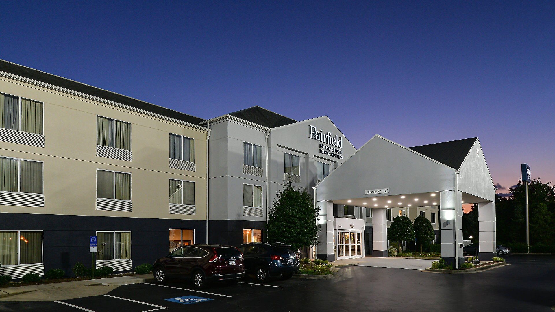 Fairfield & Arrowood Hotel