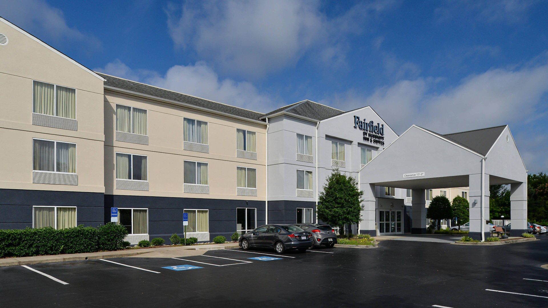Fairfield & Arrowood Hotel 3*