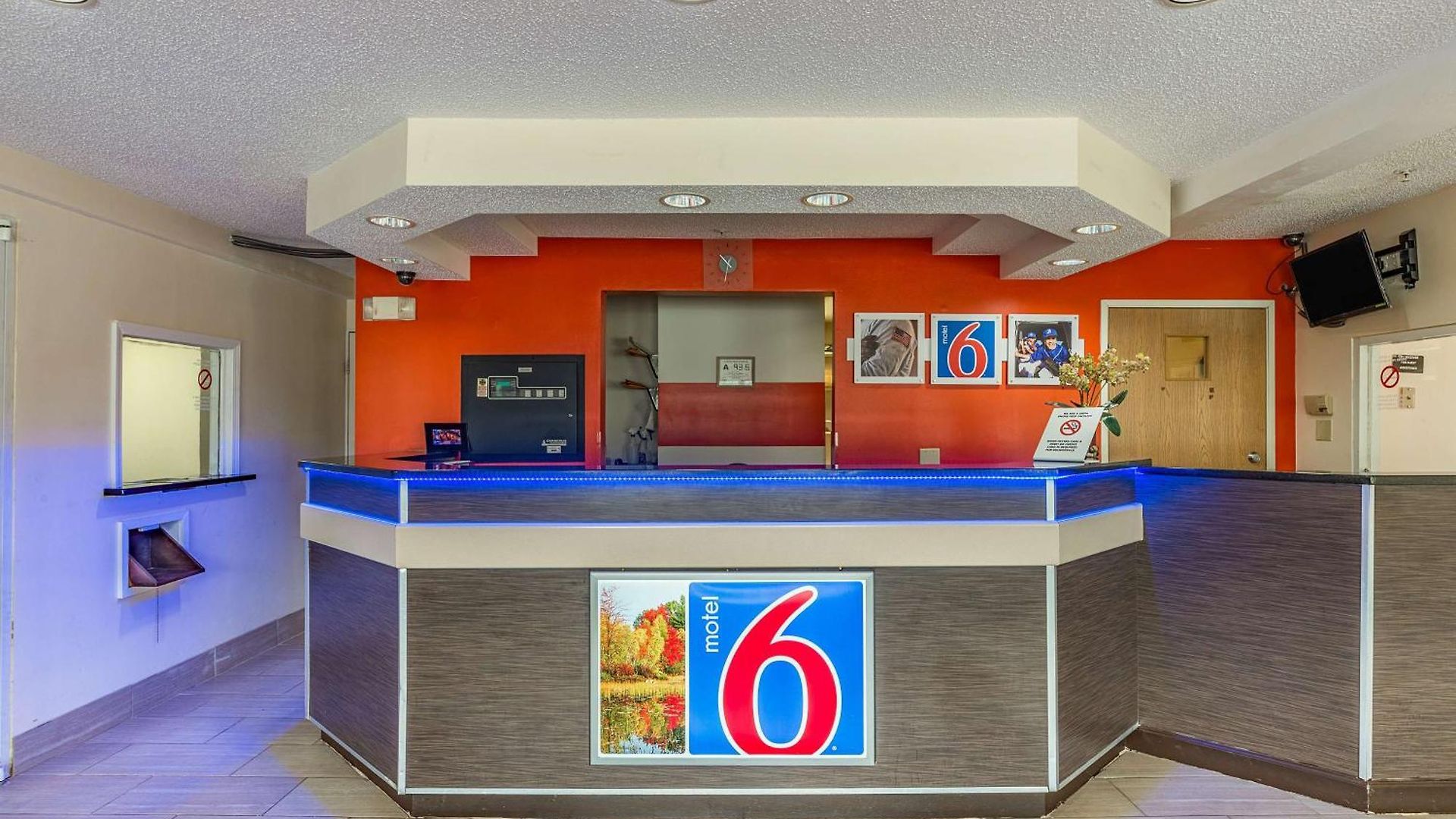 Hotel 6-charlotte, Nc -