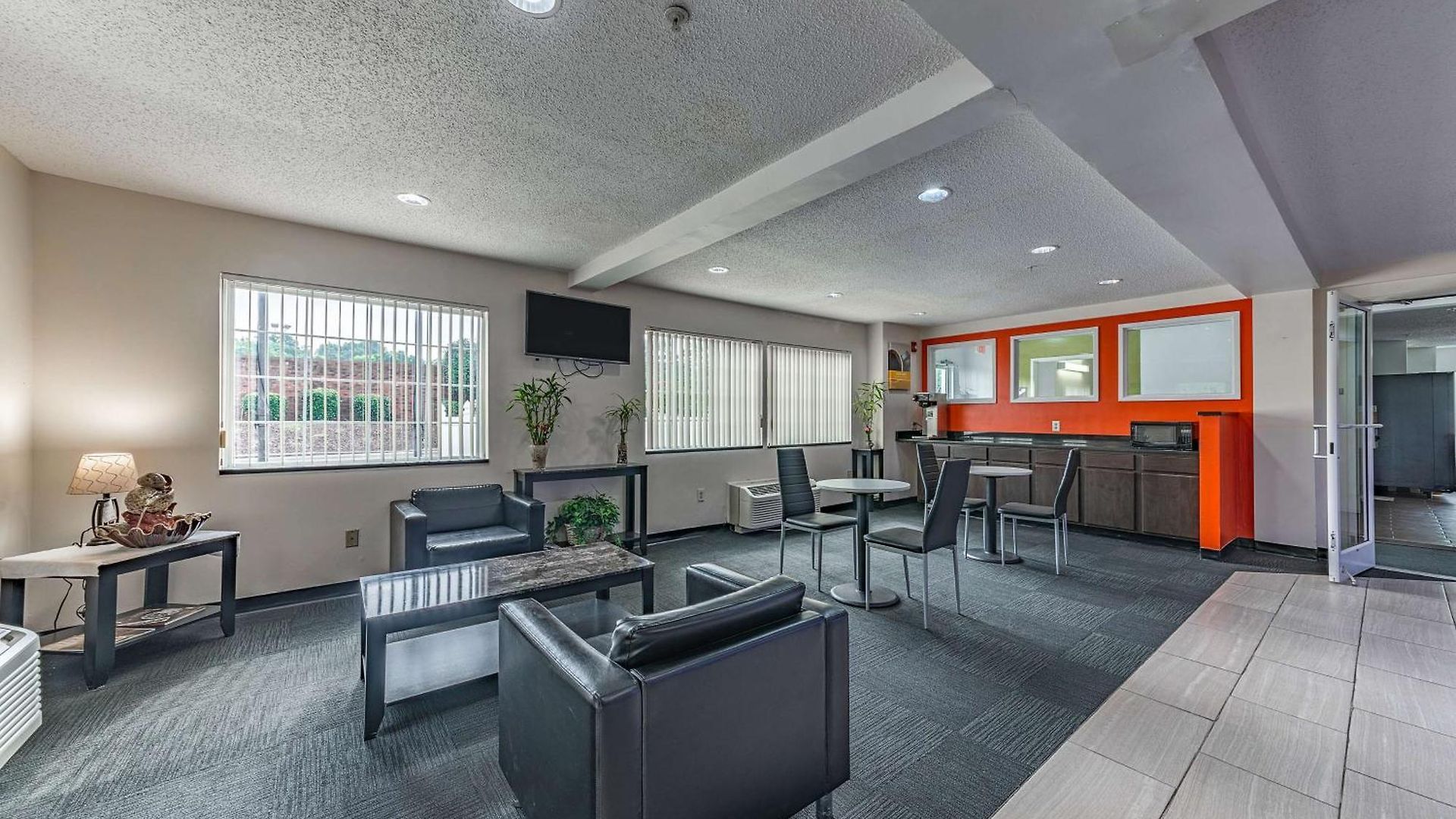 Hotel 6-charlotte, Nc - 4*