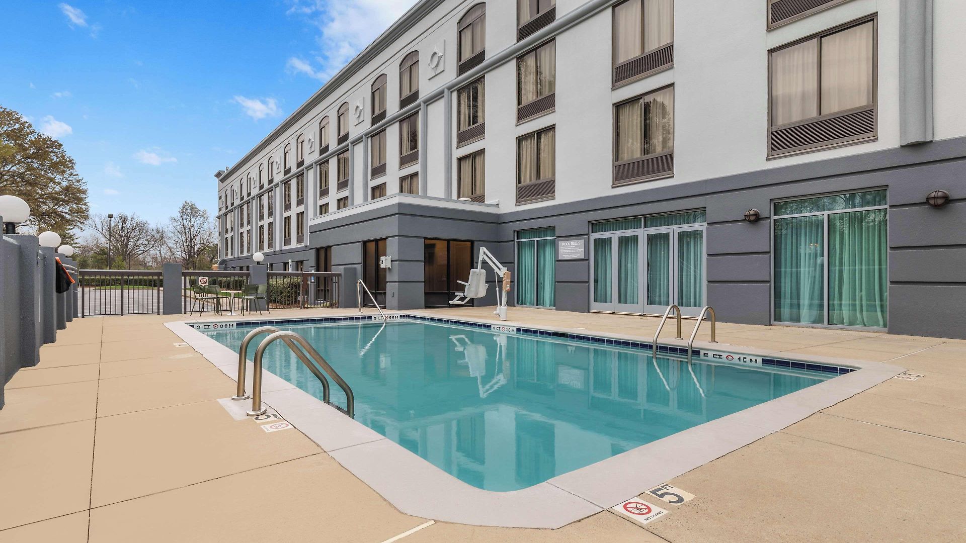 Spark By Hilton Tyvola I-77 Charlotte