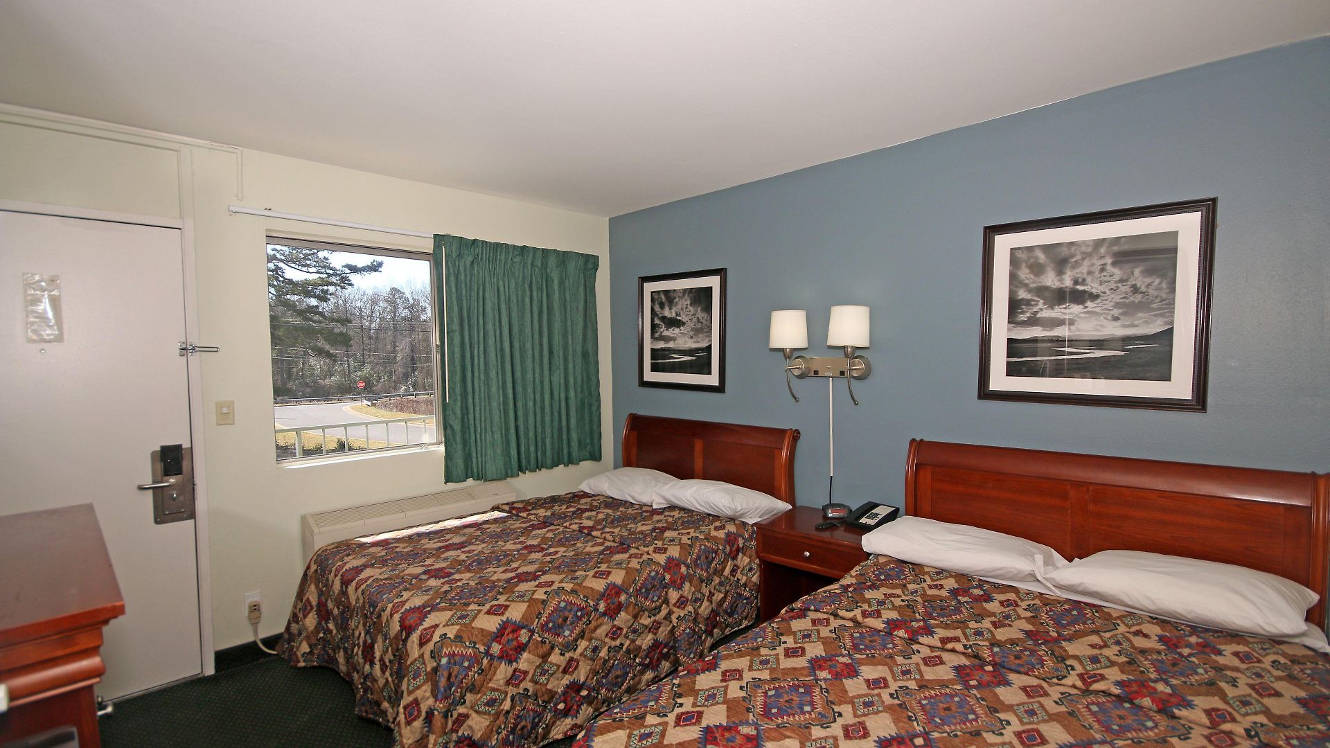 Motel Royal And Airport 2*