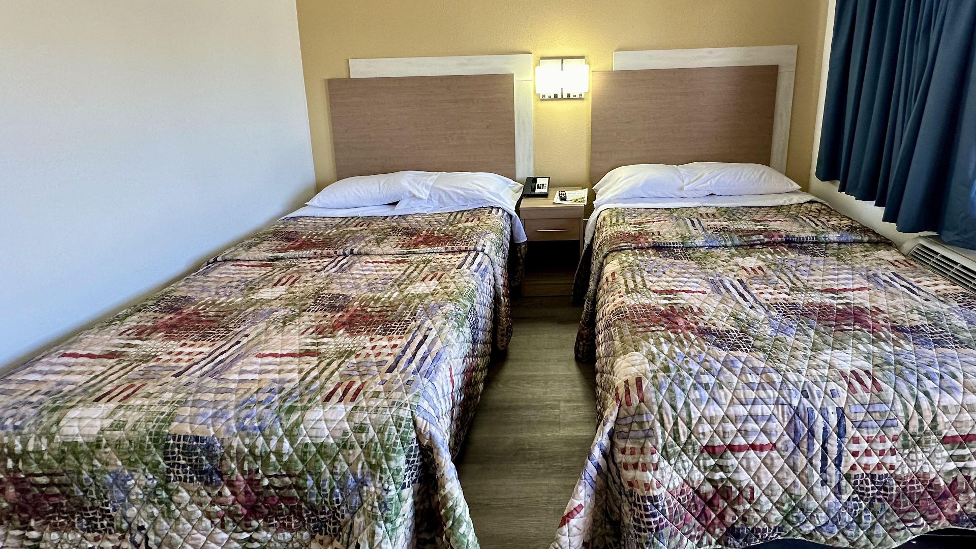 Royal And Airport Motel 2*
