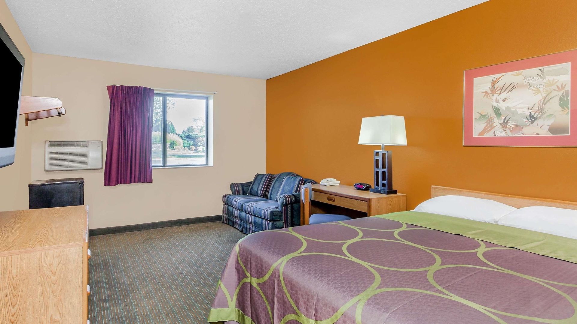 Hotel Super 8 By Wyndham Charlotte/amusement Park Area