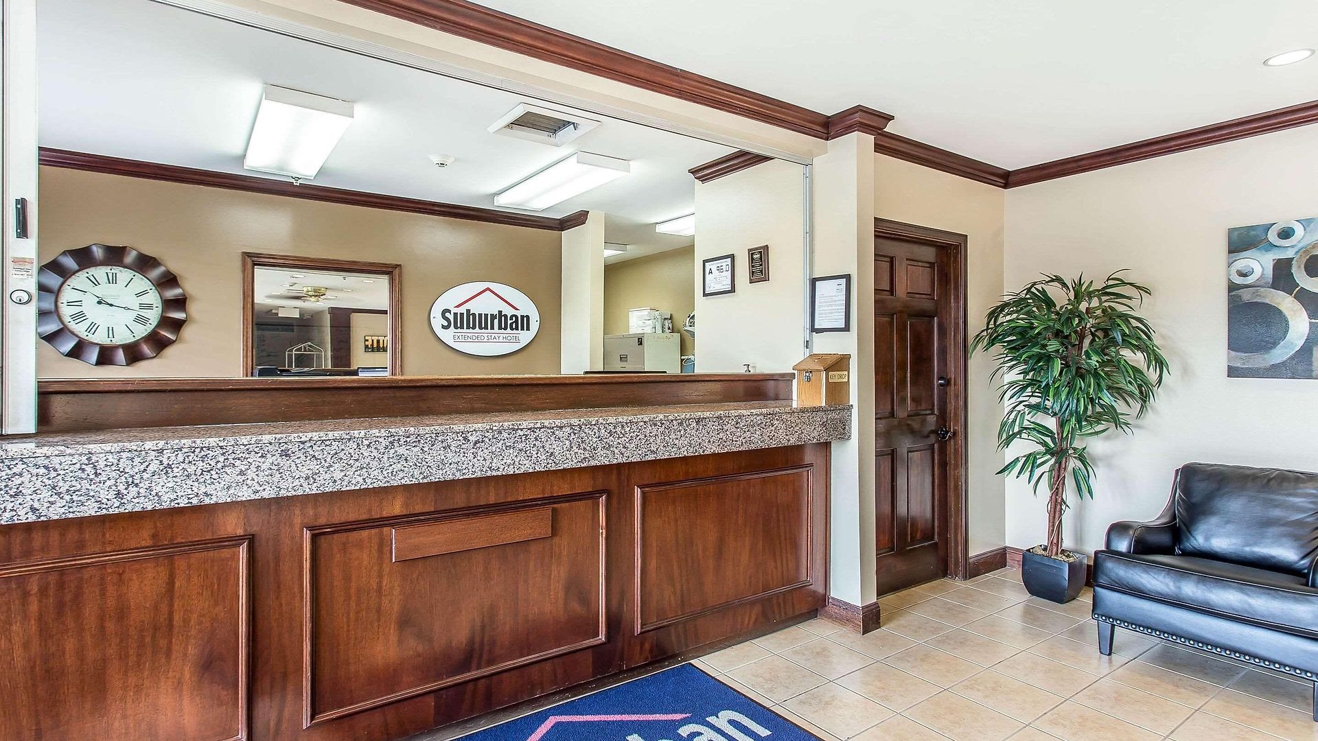 Hotel Suburban Near Of North Carolina-charlotte