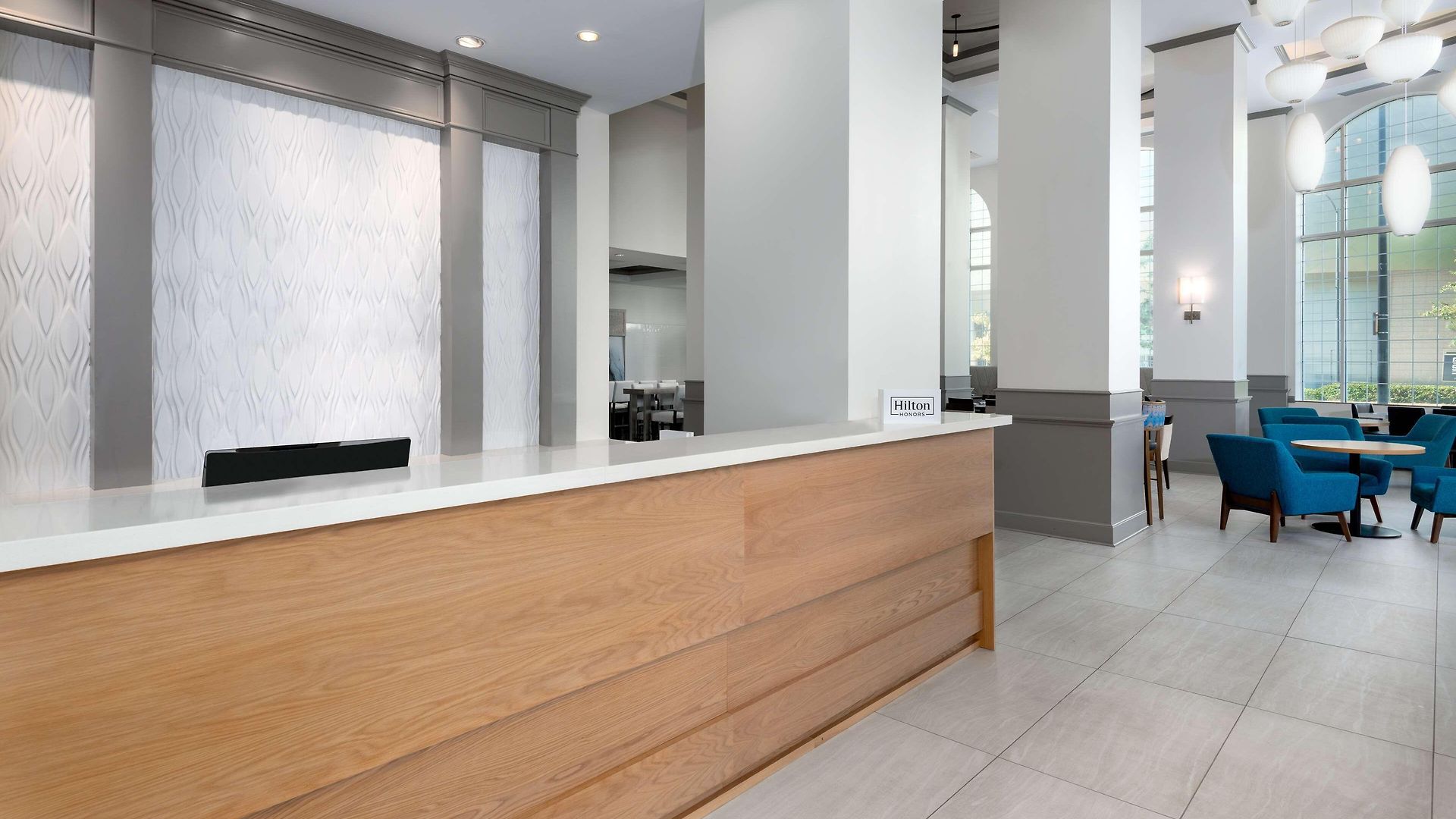 Hilton Garden Uptown 3*