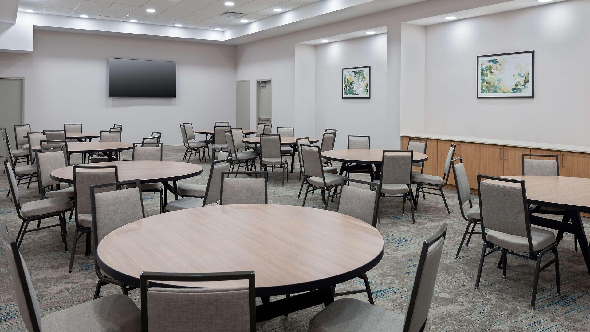 Hilton Garden Uptown Hotel