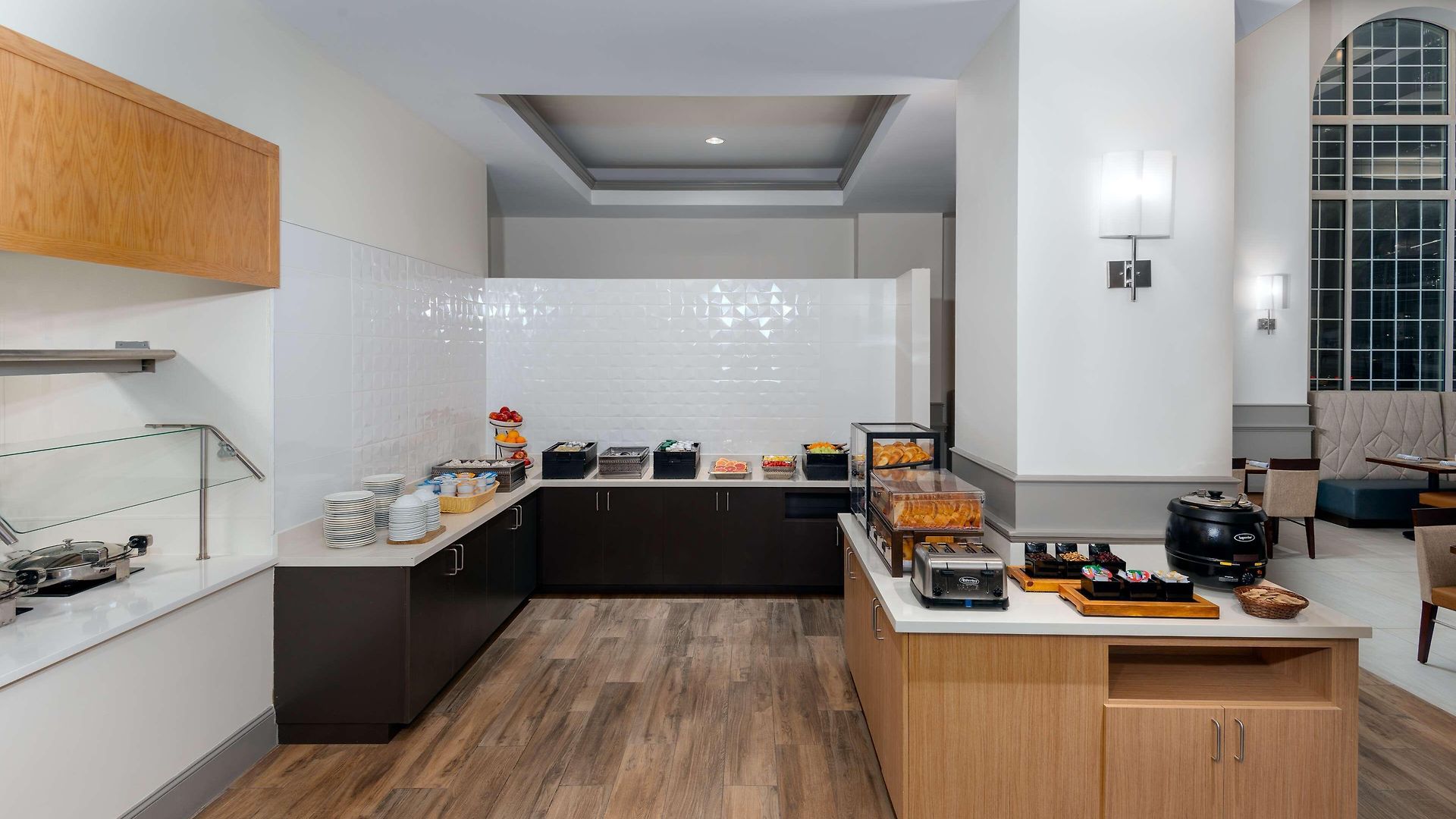 Hilton Garden Uptown 3*