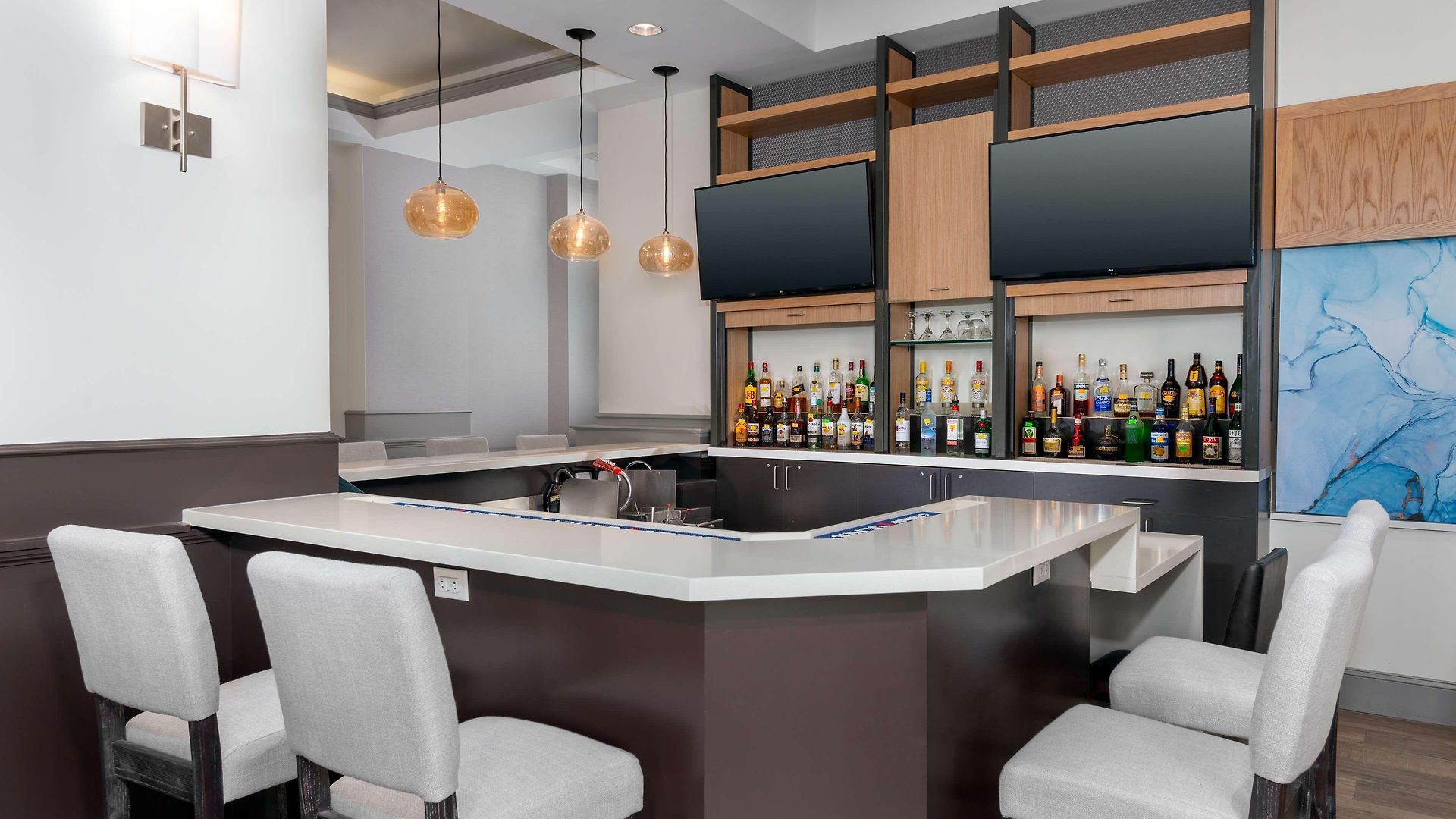 Hotel Hilton Garden Uptown 3*
