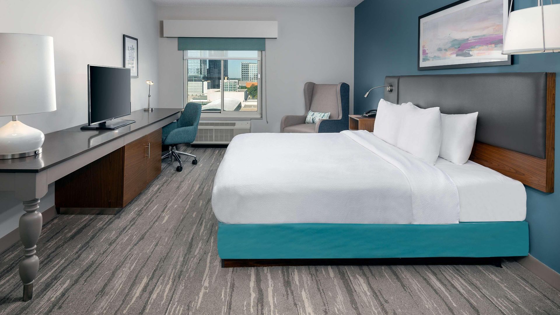Hilton Garden Uptown Hotel