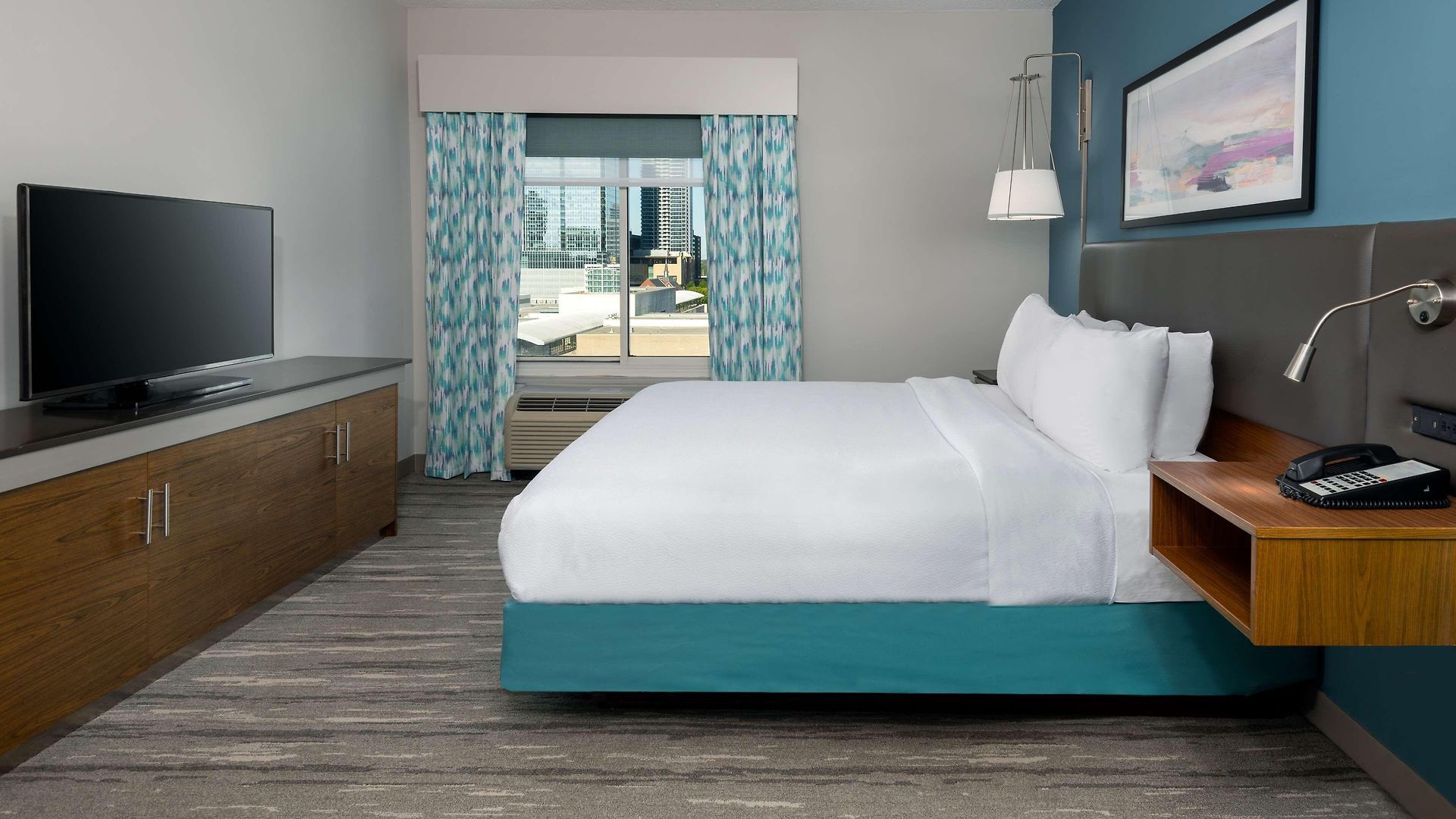 Hilton Garden Uptown