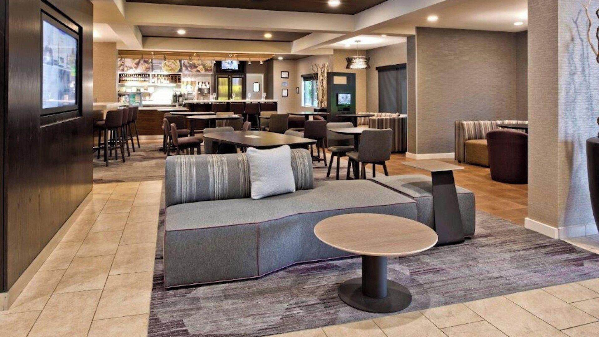 Courtyard By Marriott Ballantyne Hotel 3*