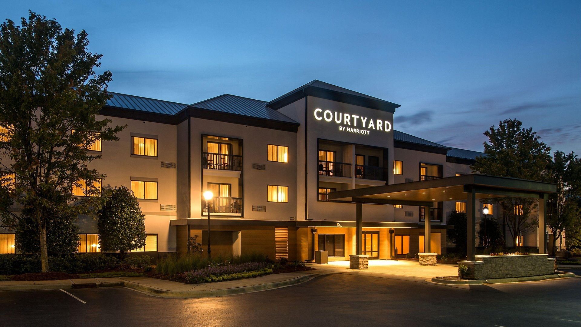 Courtyard By Marriott Ballantyne Hotel 3*