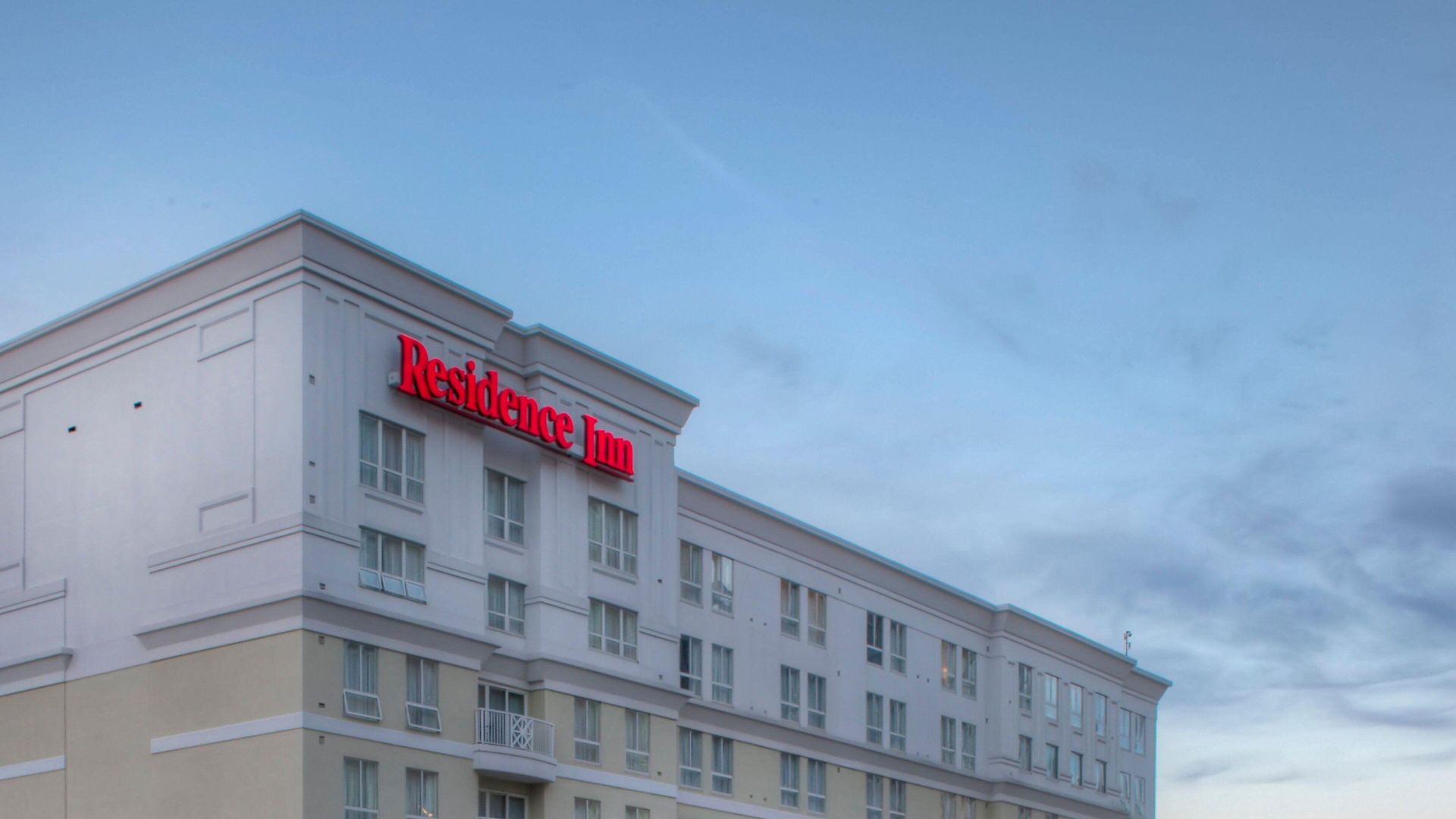 Uptown Hotel 3*