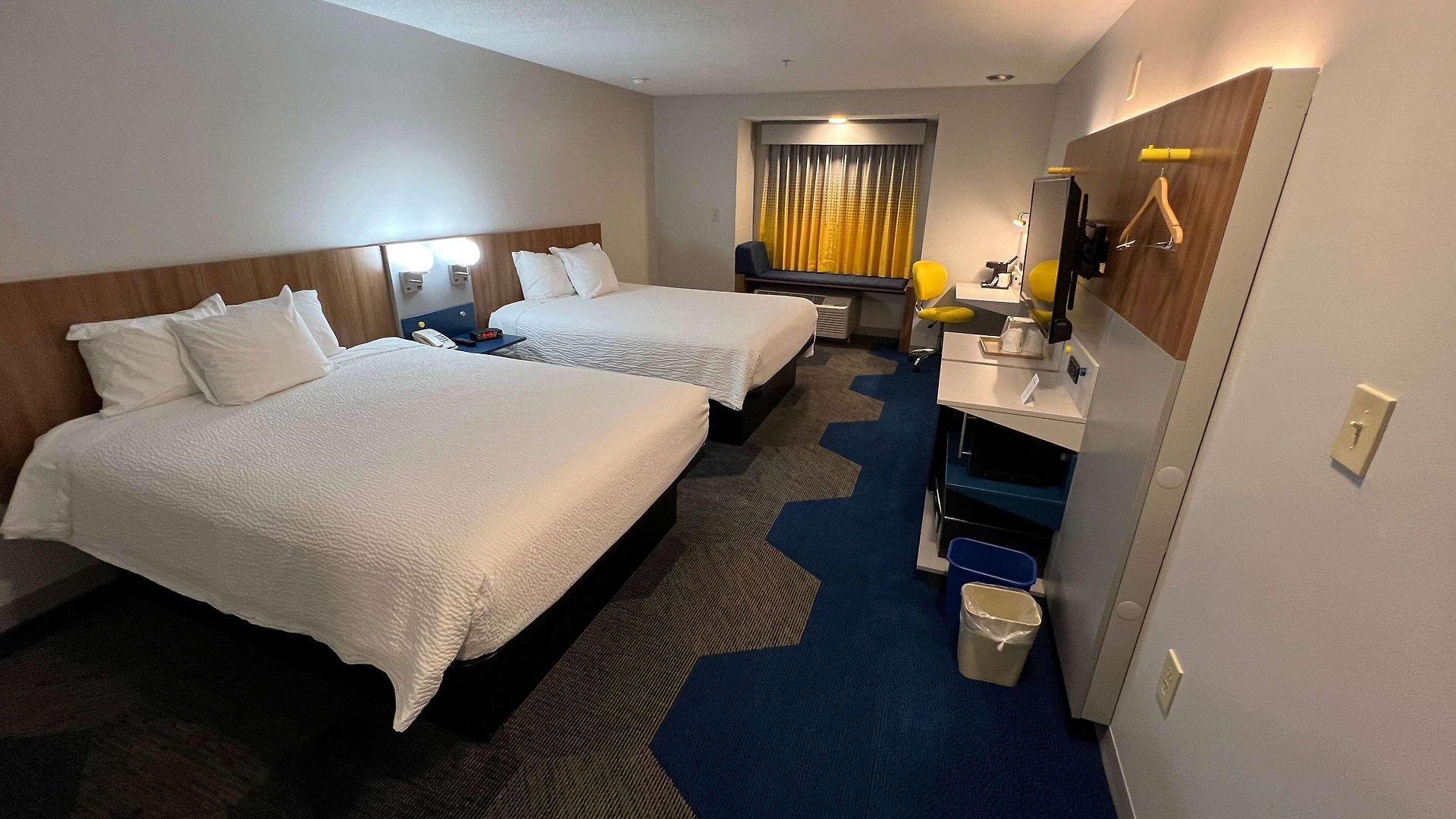 Microtel & By Wyndham Charlotte/northlake Hotel