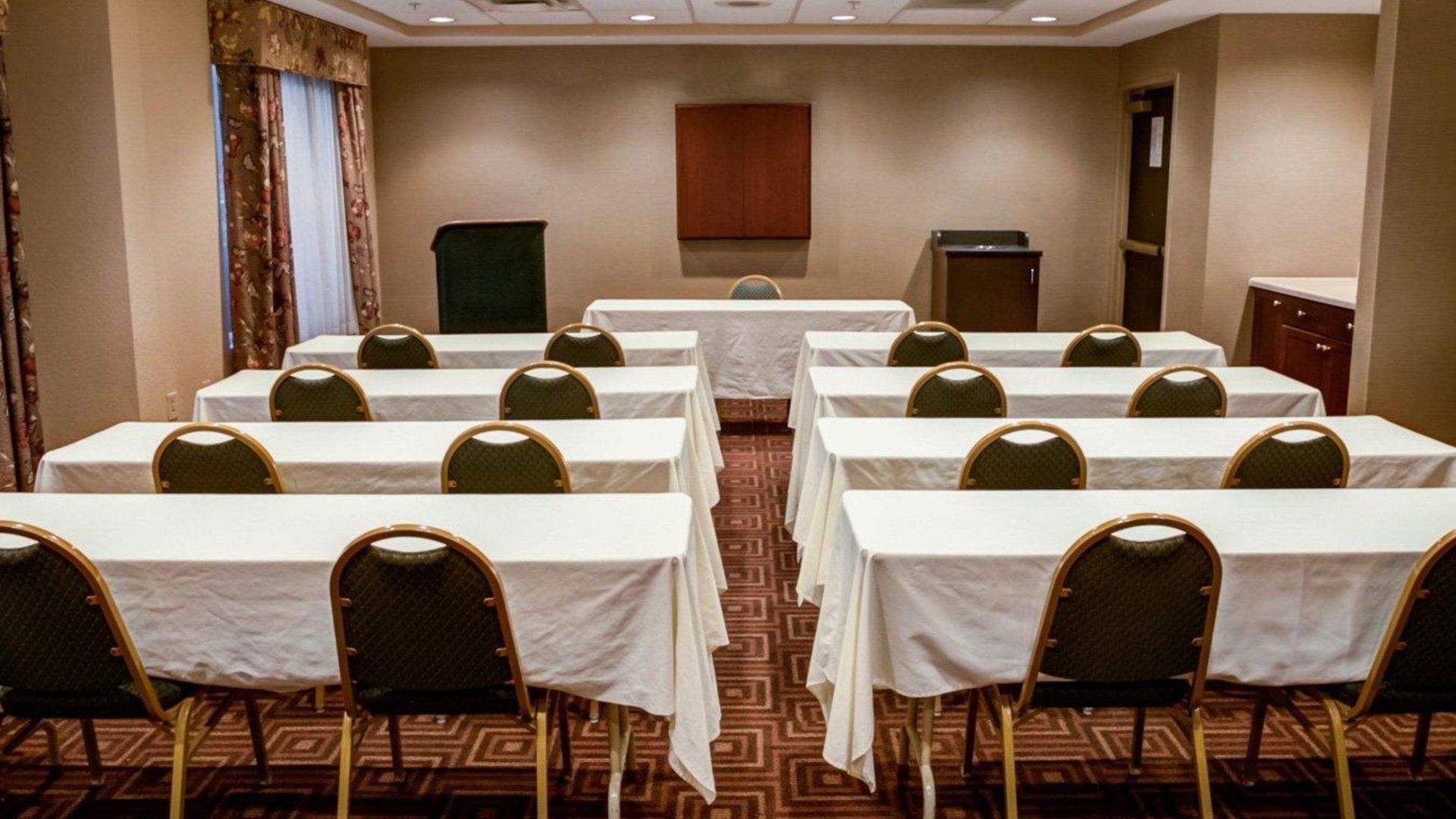By Ihg 3* Charlotte