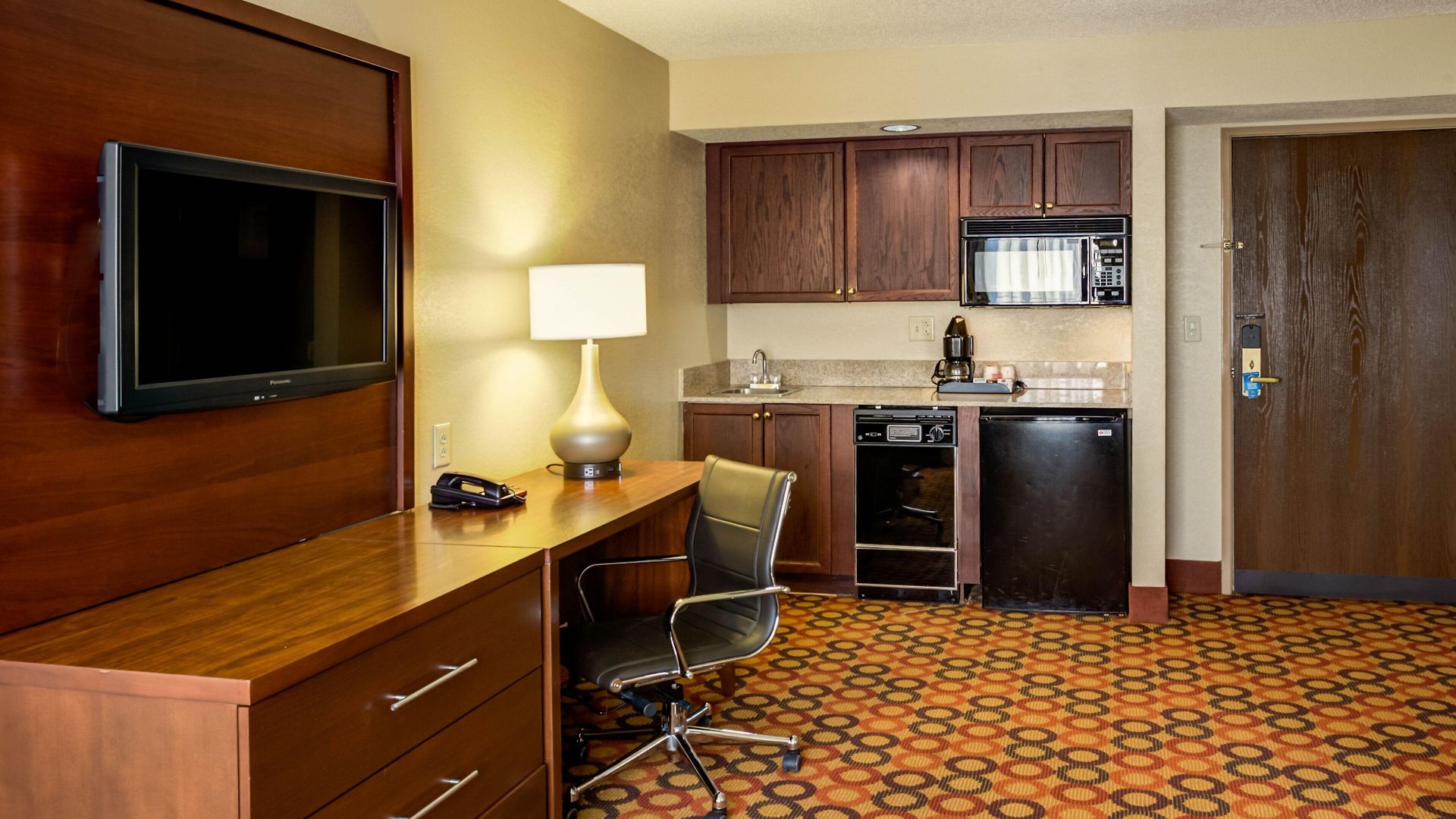 By Ihg