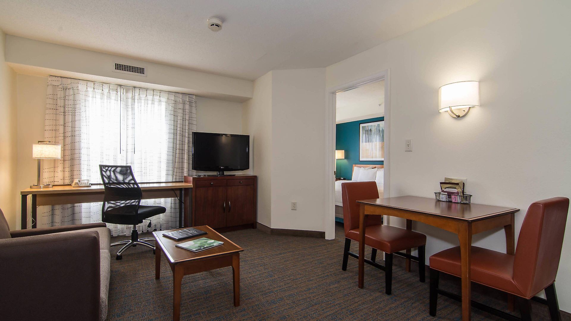 By Marriott Piper Glen Hotel 3*