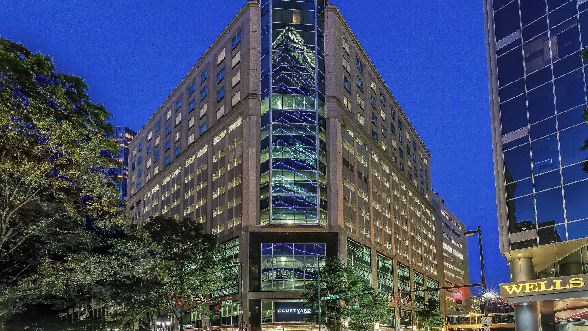 Courtyard Center Hotel Charlotte