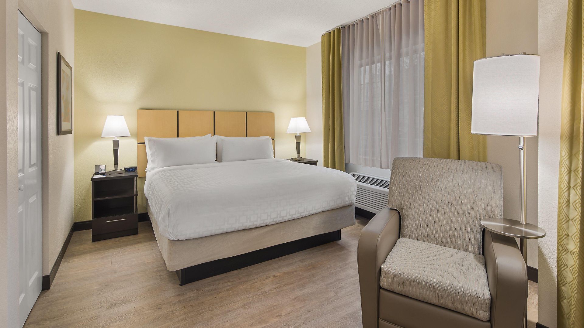 Candlewood - - Arrowood By Ihg Hotel Charlotte