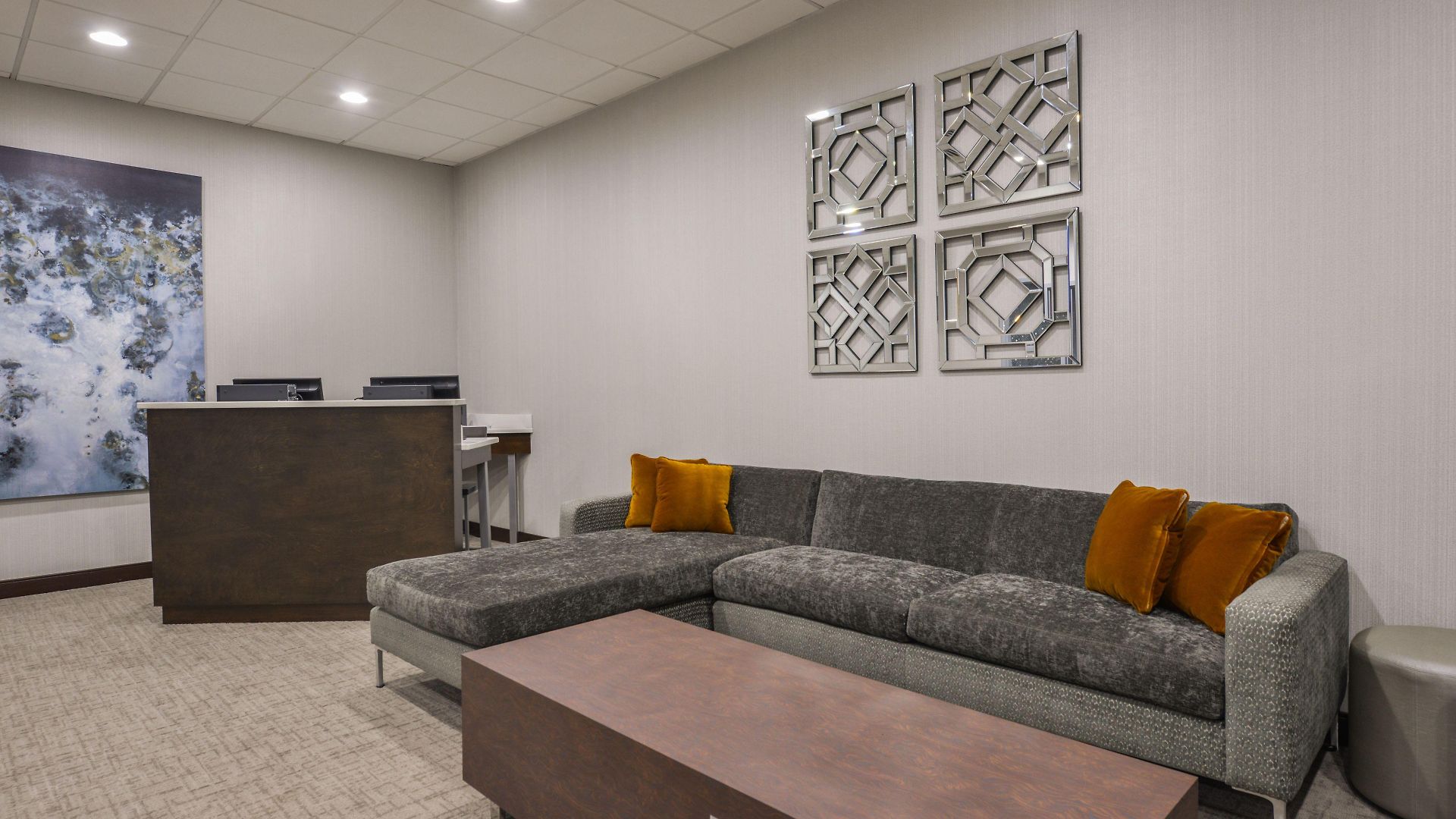 Hotel Wingate By Wyndham Airport 3*