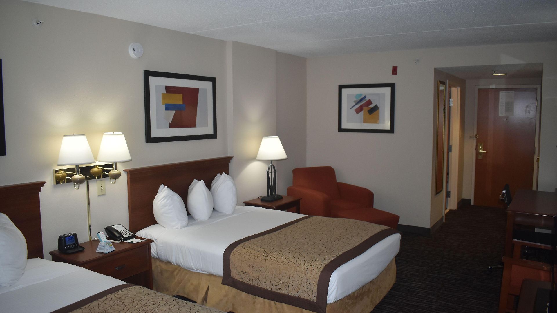 Hotel Wingate By Wyndham Airport