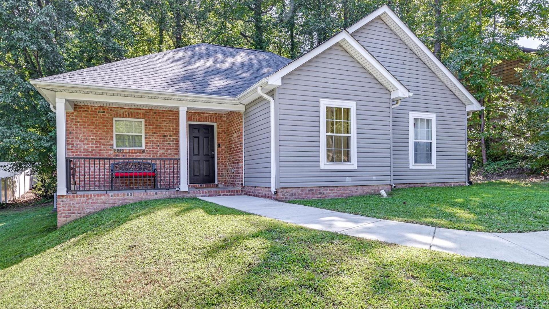 3bd House W/quiet Living, Access: 6mi To Dtwn