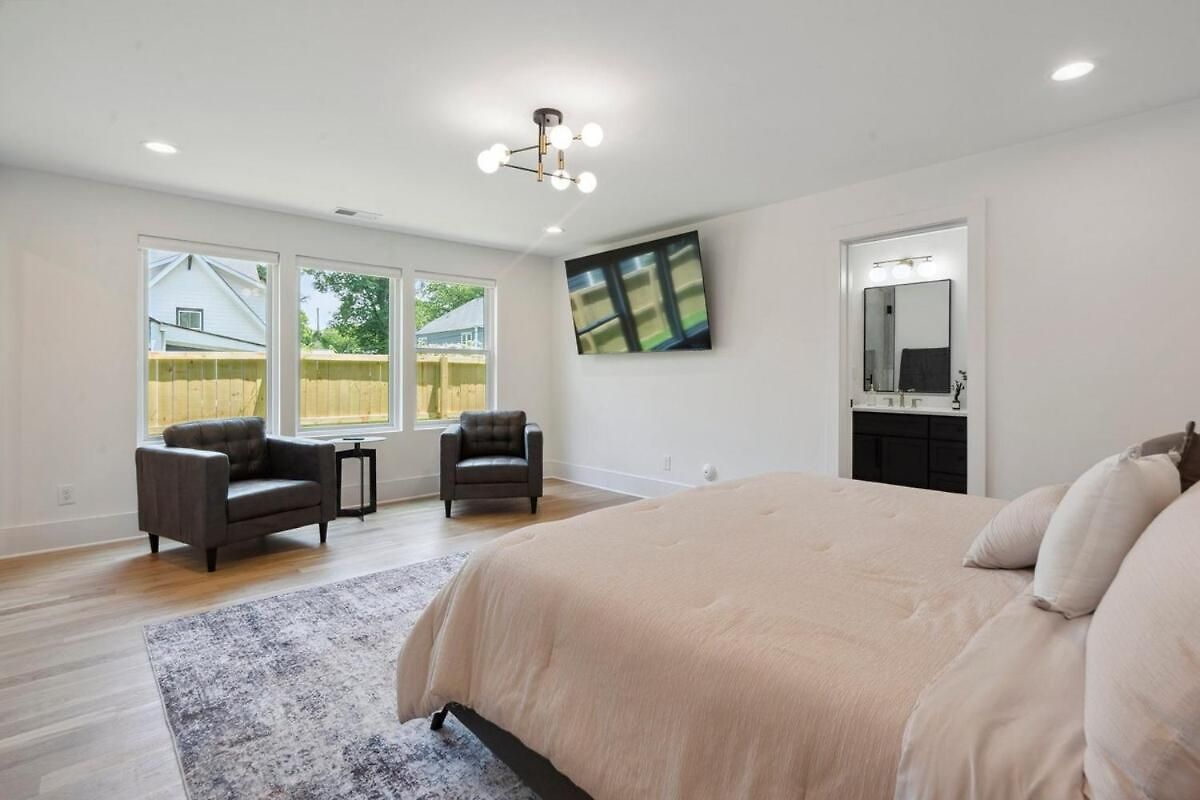 Luxury Build - King Beds - Minutes To Uptown *