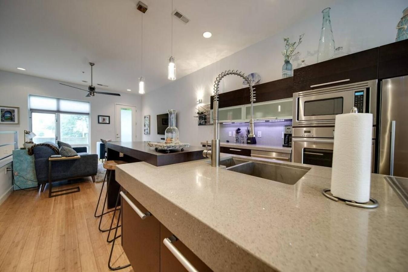 Sophisticated 3-story In Wesley Heights * Charlotte