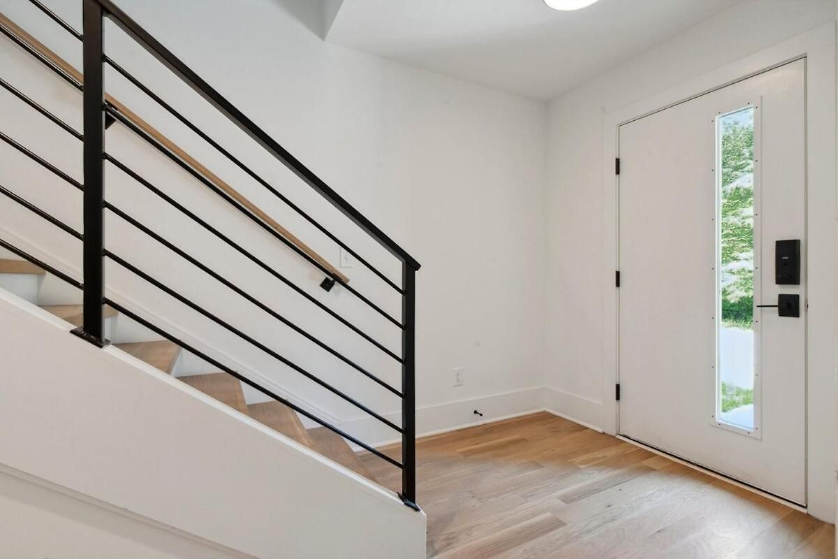 Holiday home Luxury Build - King Beds - Minutes To Uptown