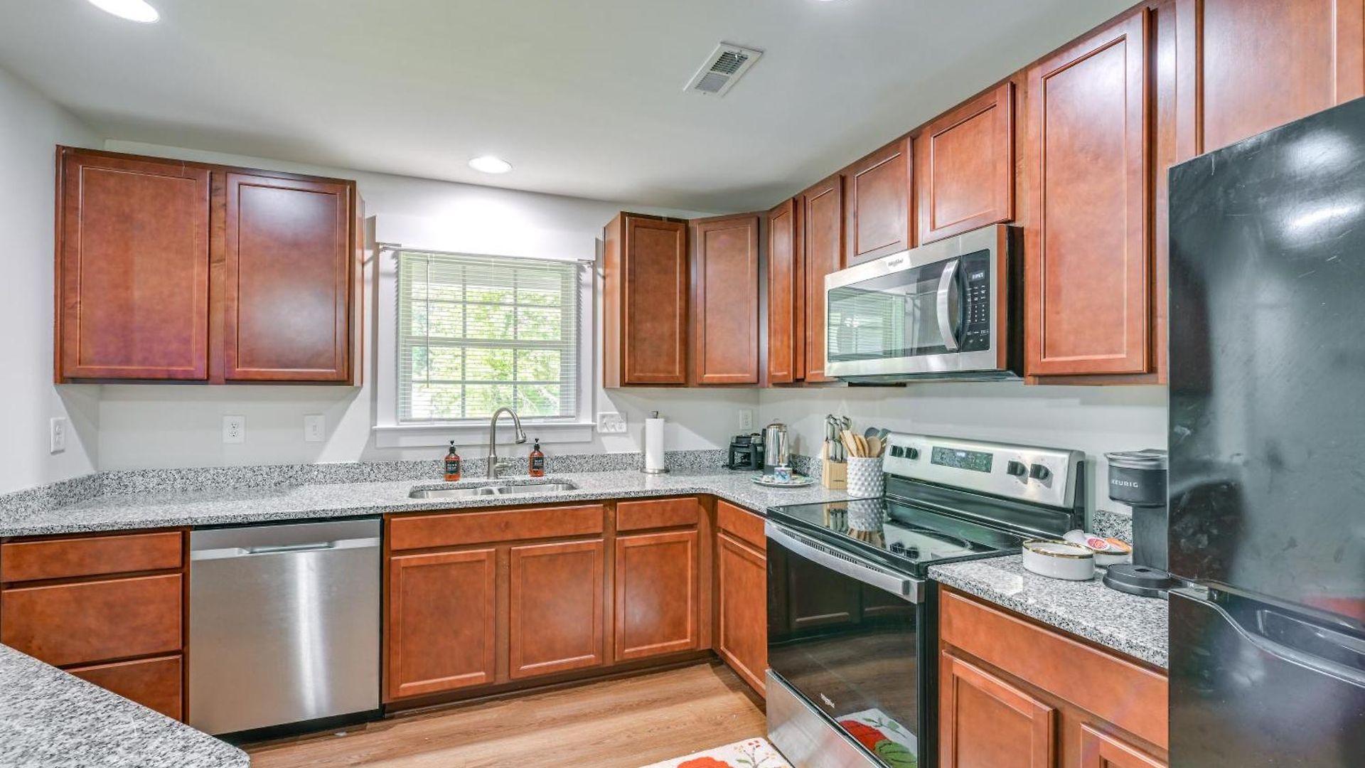 3bd House W/quiet Living, Access: 6mi To Dtwn * Charlotte