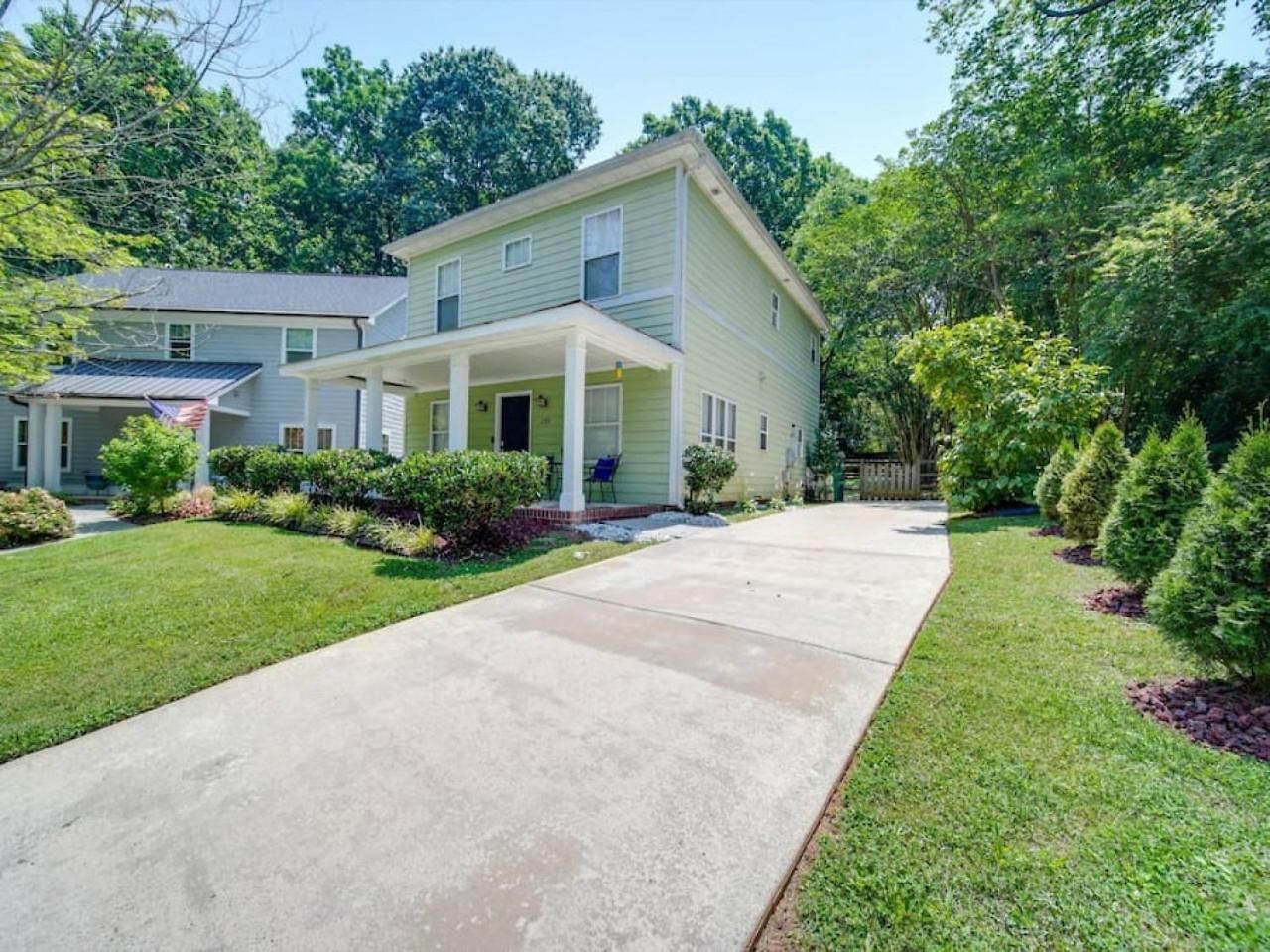 Getaway Near Center Centrally Located In Clt *