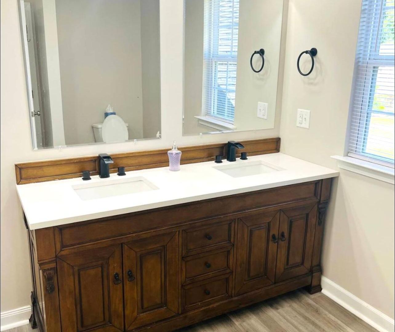 Holiday home Charming Nestled In A Tranquil Cul-de-sac Charlotte
