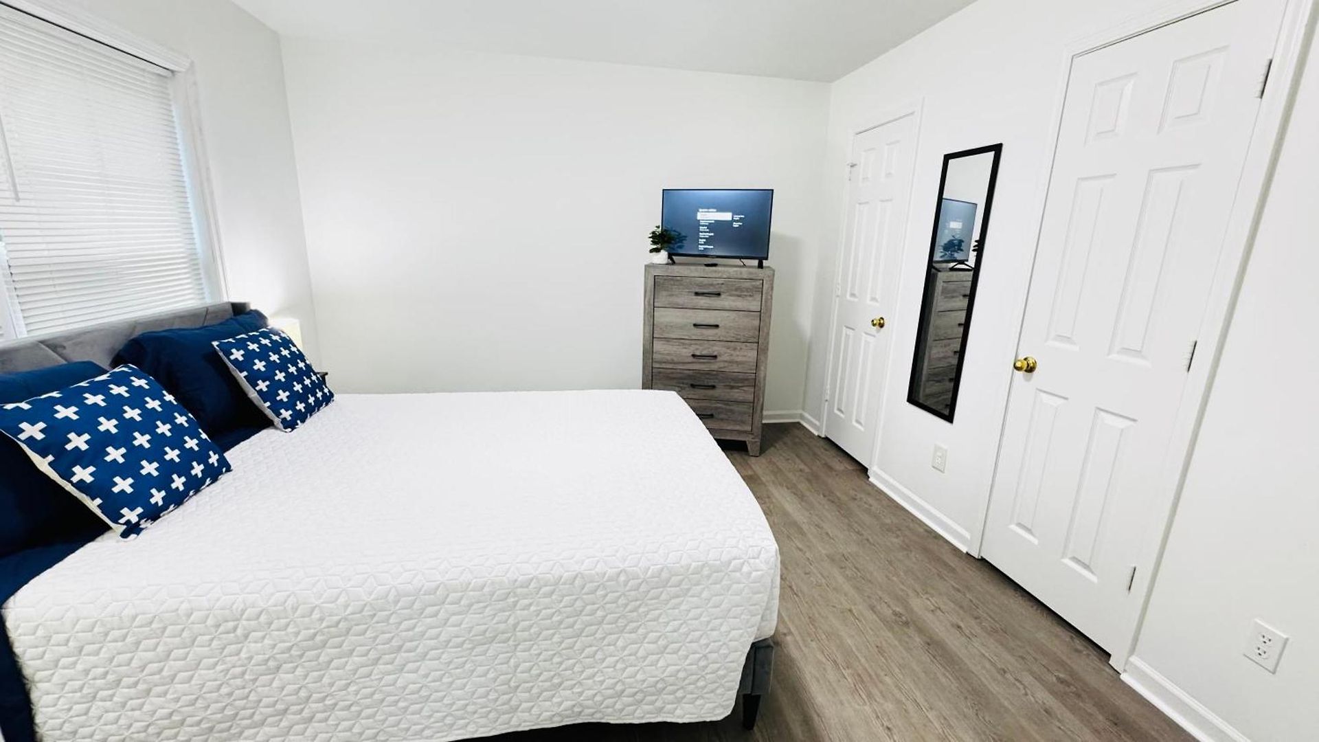 Homestay Cozy Escape, Private In With Shared Common Spaces