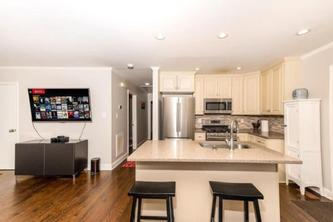 3br - South End - Oasis -firepit Holiday home