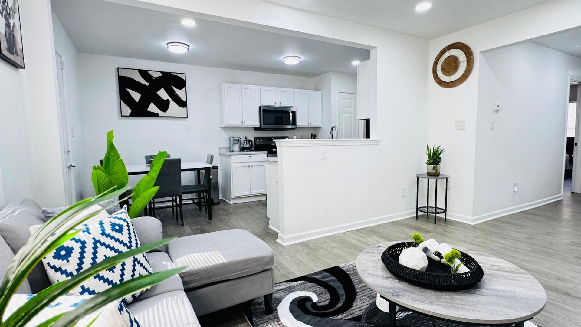 Homestay Cozy Escape, Private In With Shared Common Spaces