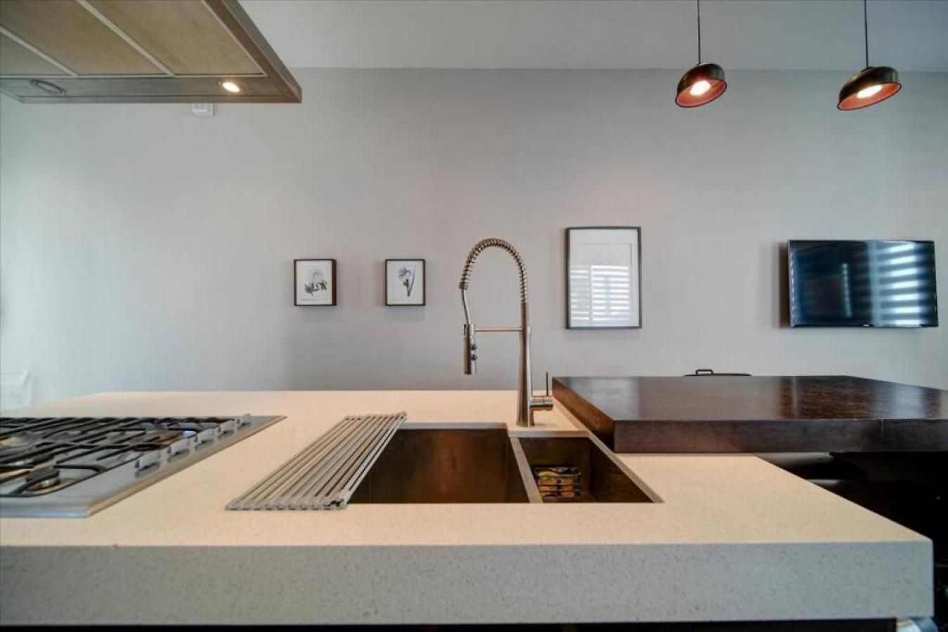 Modern 1br Stylish Near Uptown Clt *