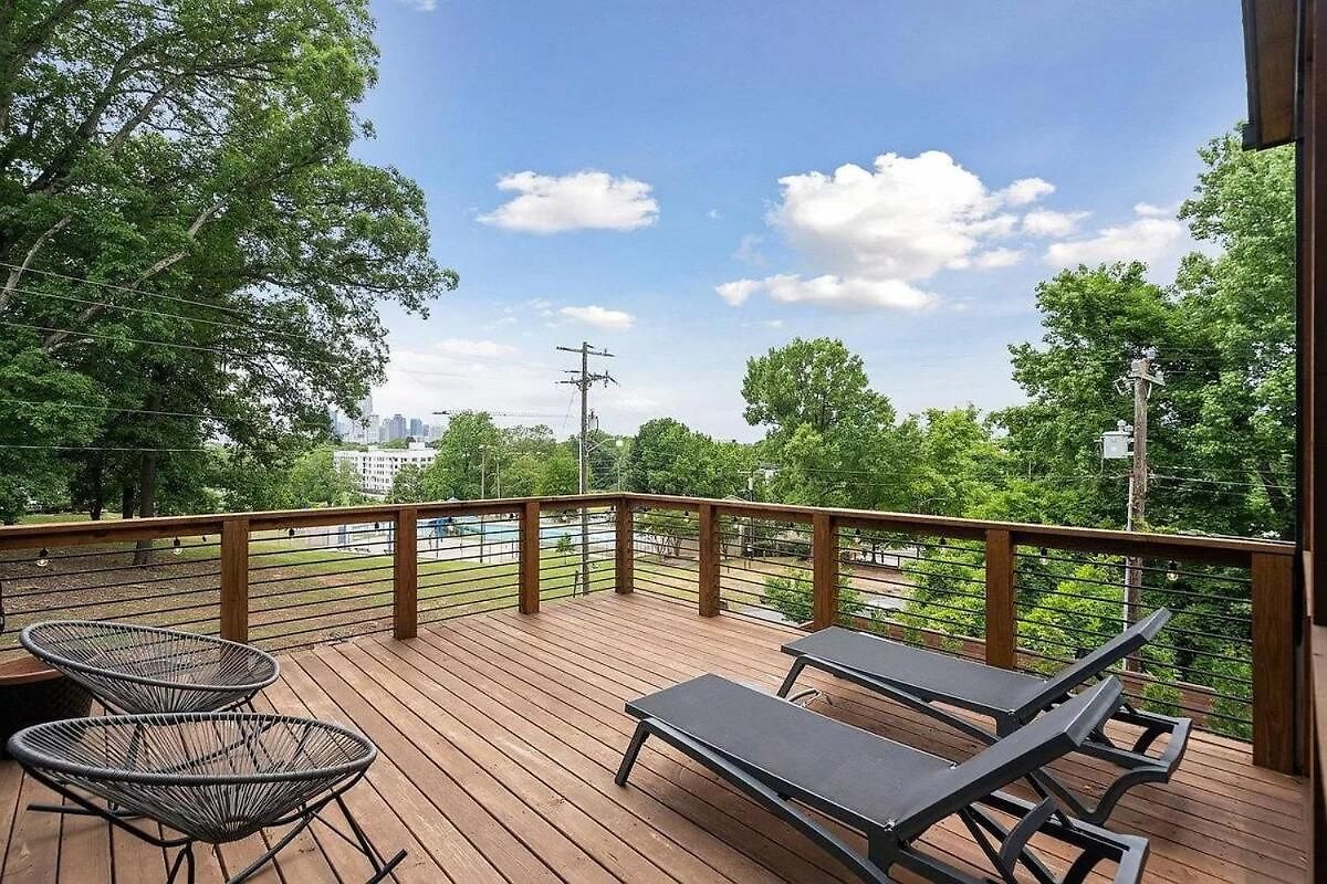 Maison Noda Uptown Skyline Views, Gym Sleeps 14