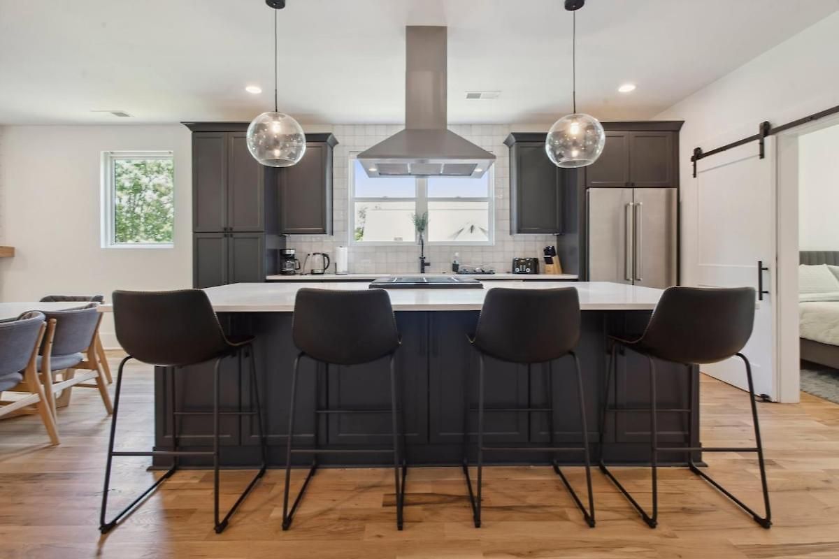 Luxury Build - King Beds - Minutes To Uptown *