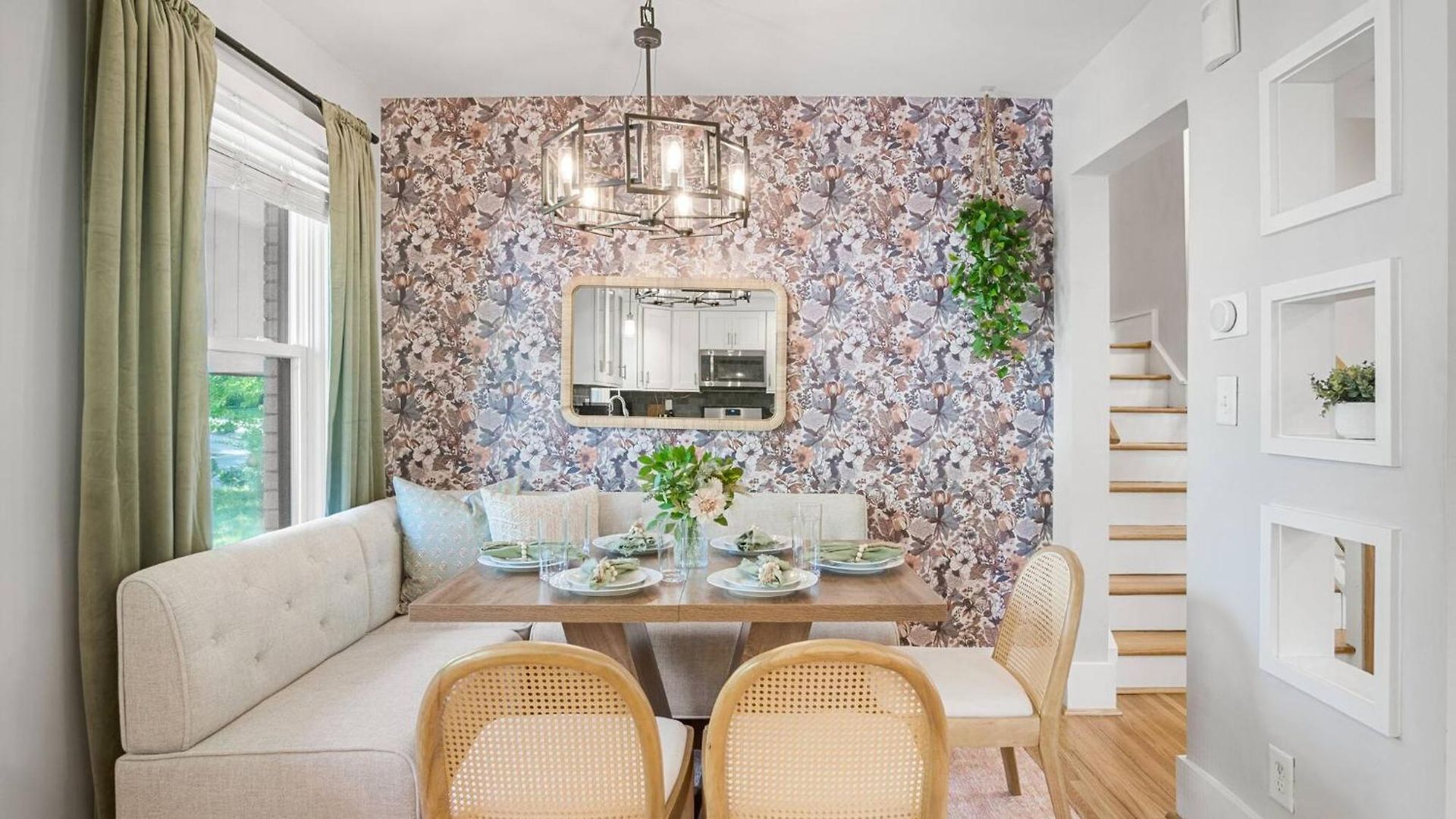 Holiday home 4bd Cozy Getaway | Eclectic, Central, Near Airport Charlotte