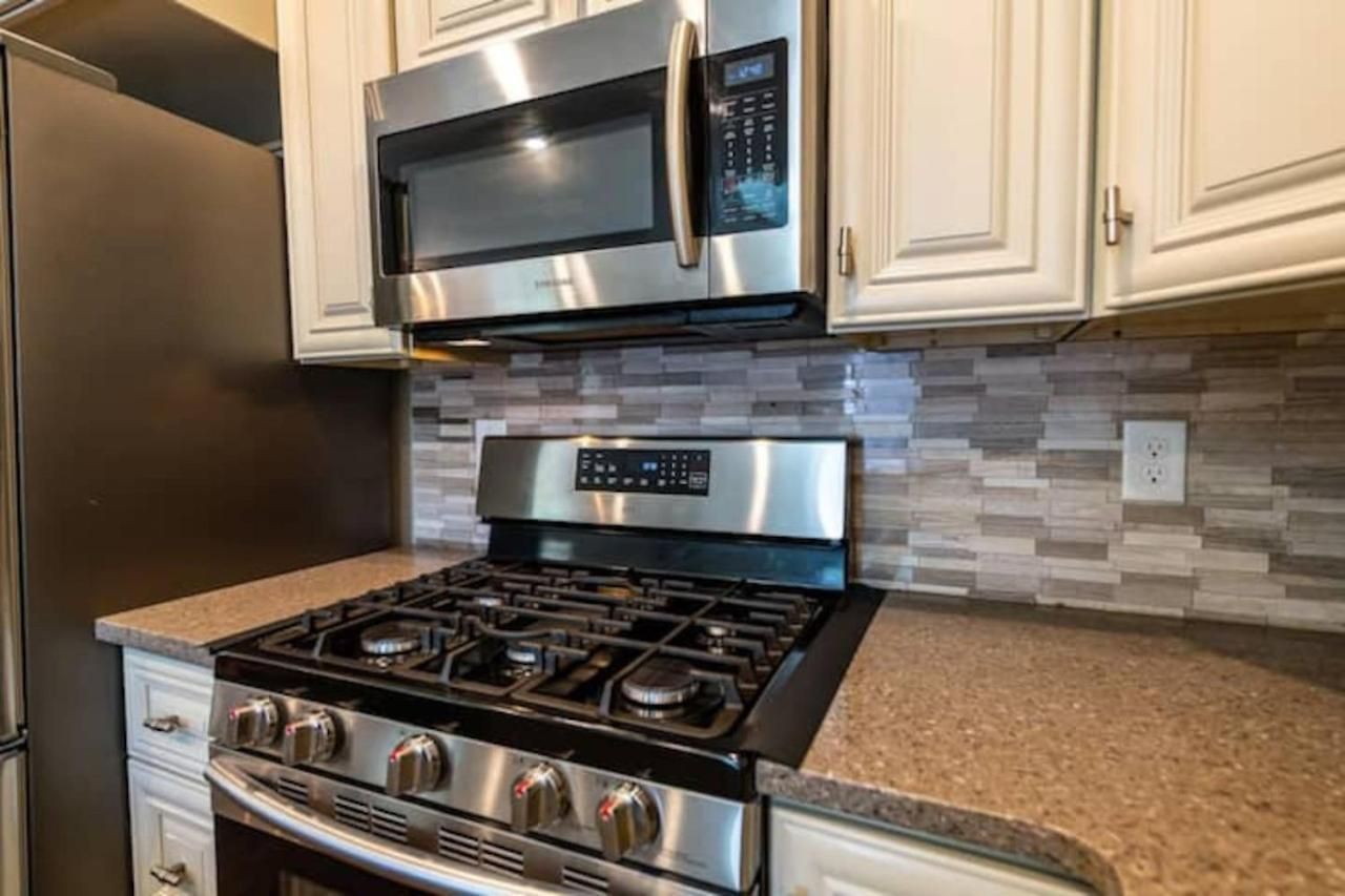 3br - South End - Oasis -firepit