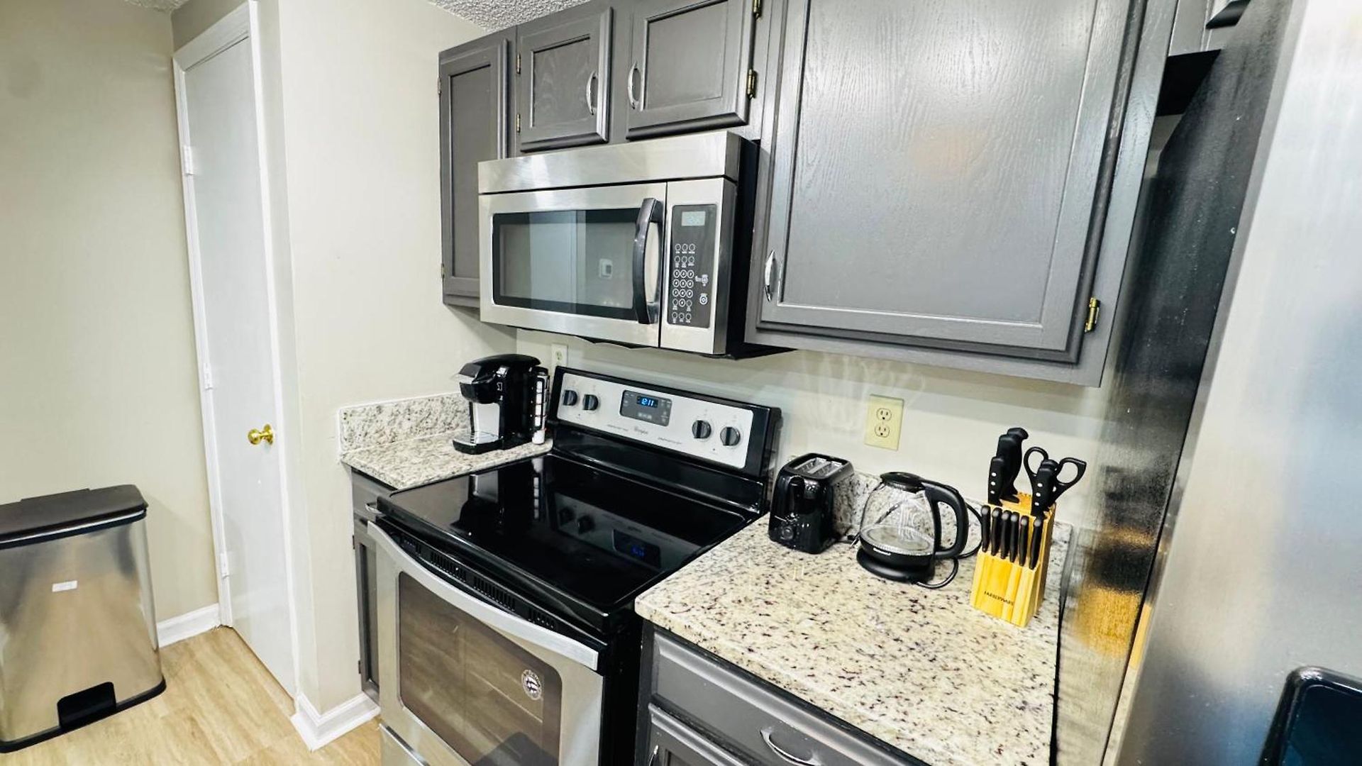 Homestay Comfort Escape, In With Shared Common Spaces *