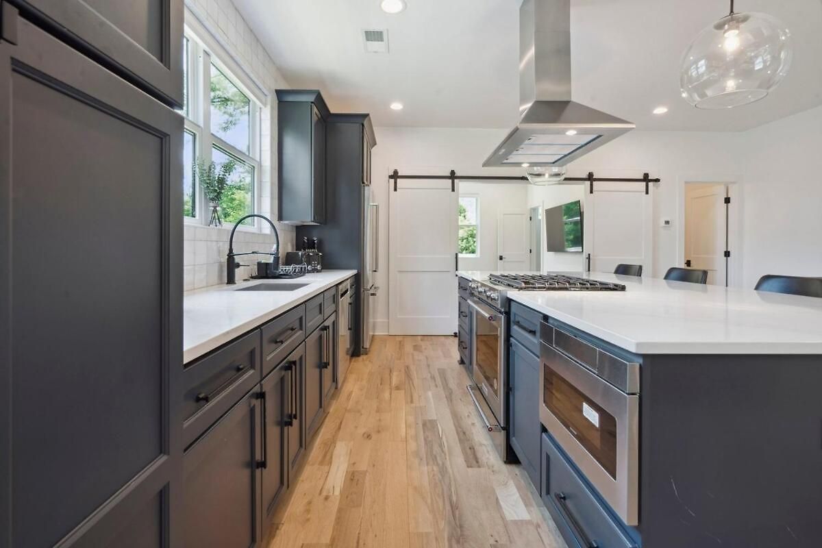 Luxury Build - King Beds - Minutes To Uptown *