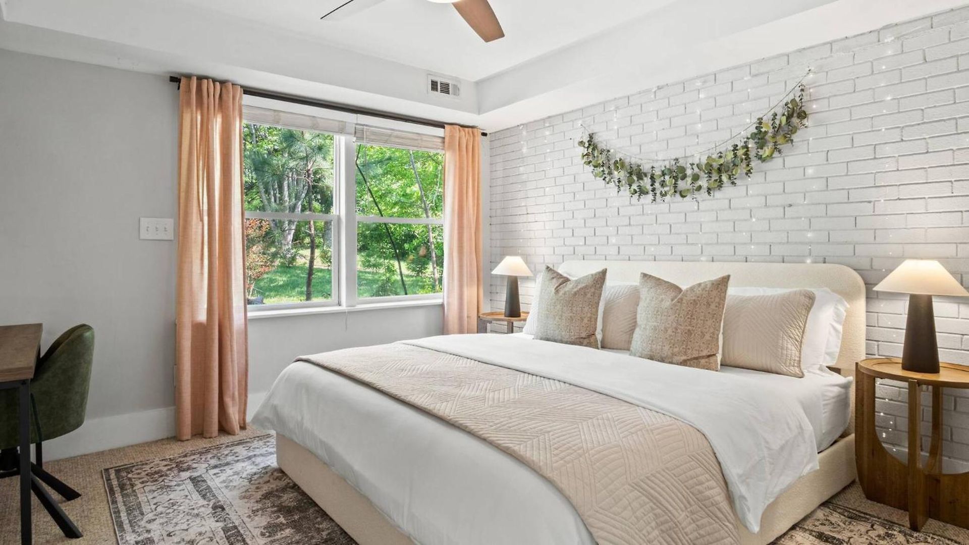 4bd Cozy Getaway | Eclectic, Central, Near Airport Charlotte