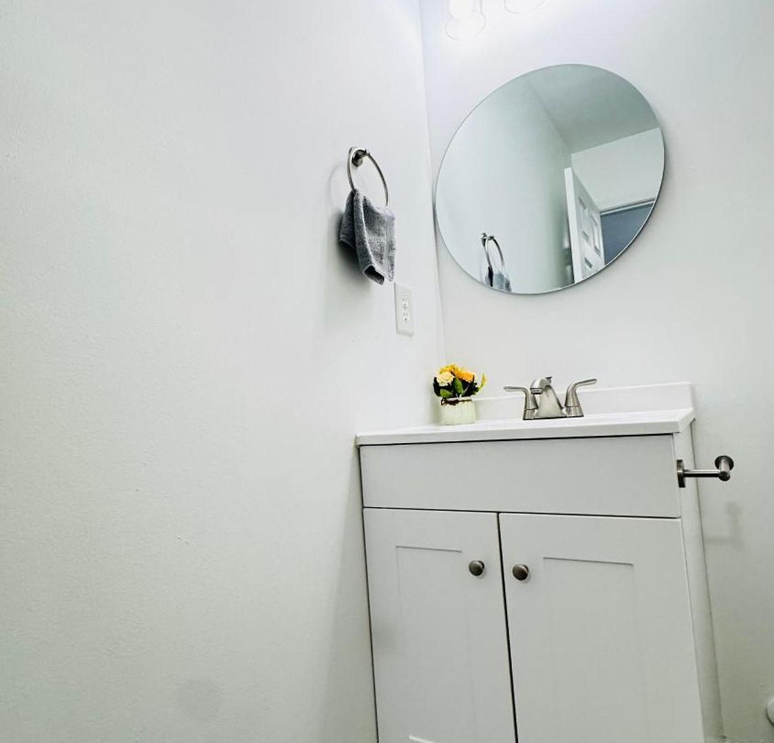 Cozy Escape, Private In With Shared Common Spaces * Charlotte