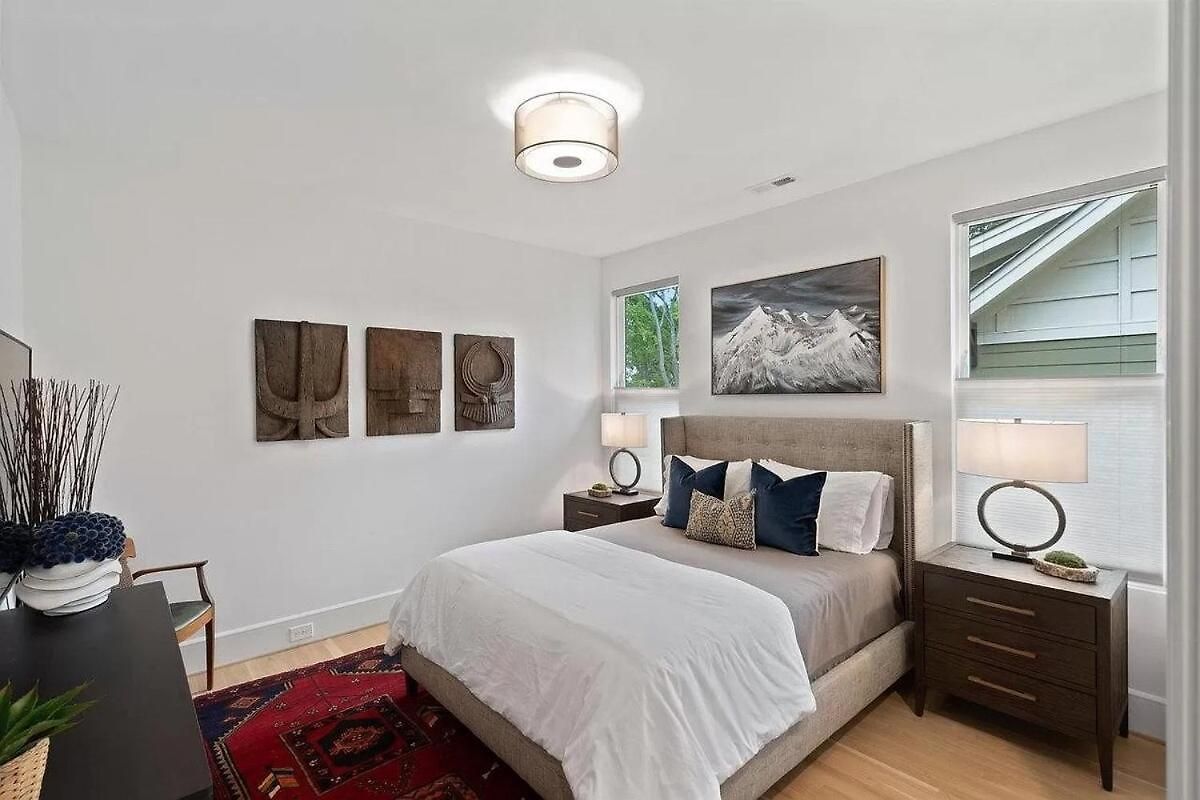 Maison Noda Uptown Skyline Views, Gym Sleeps 14 Charlotte