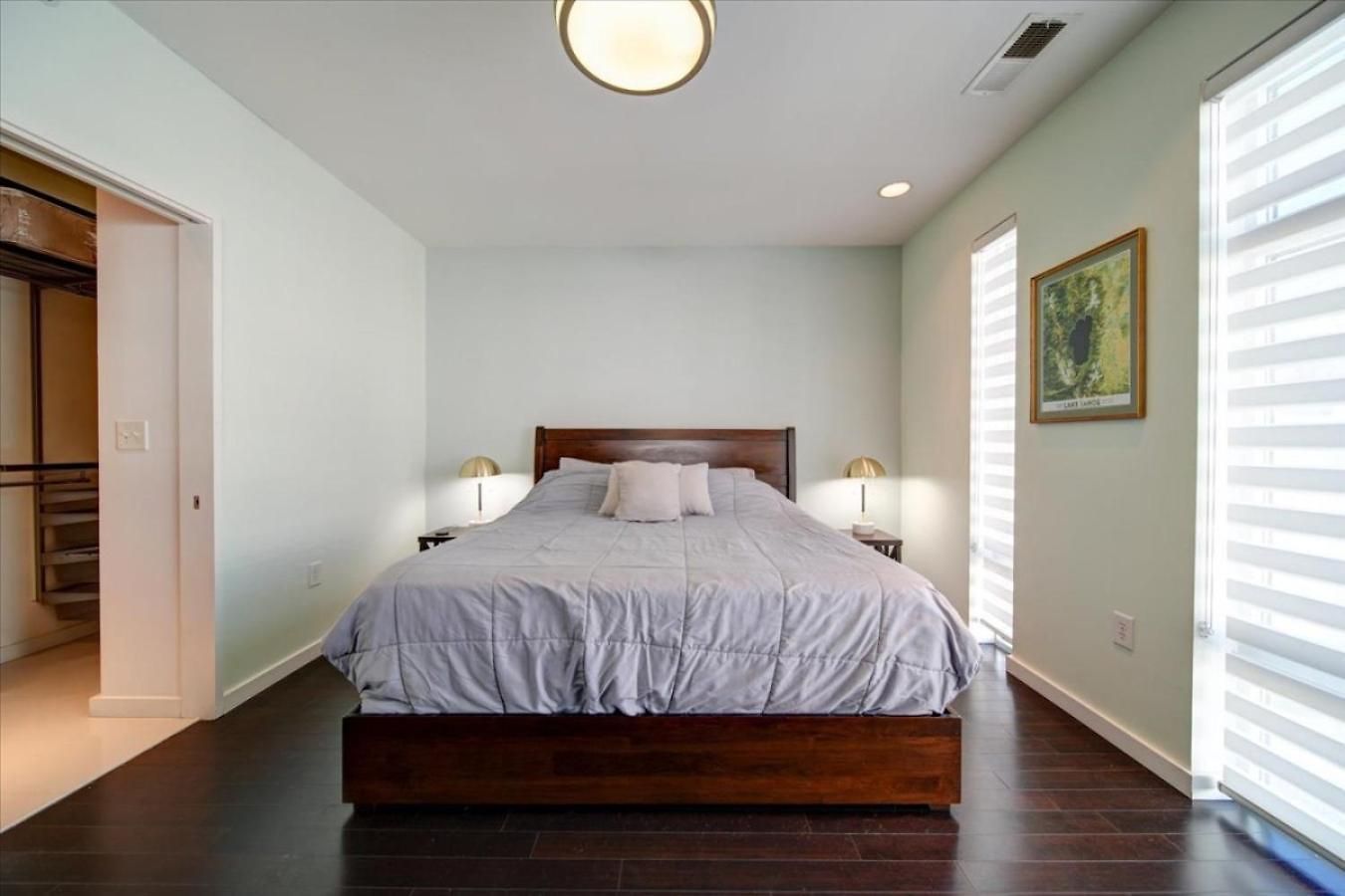 Modern 1br Stylish Near Uptown Clt Holiday home