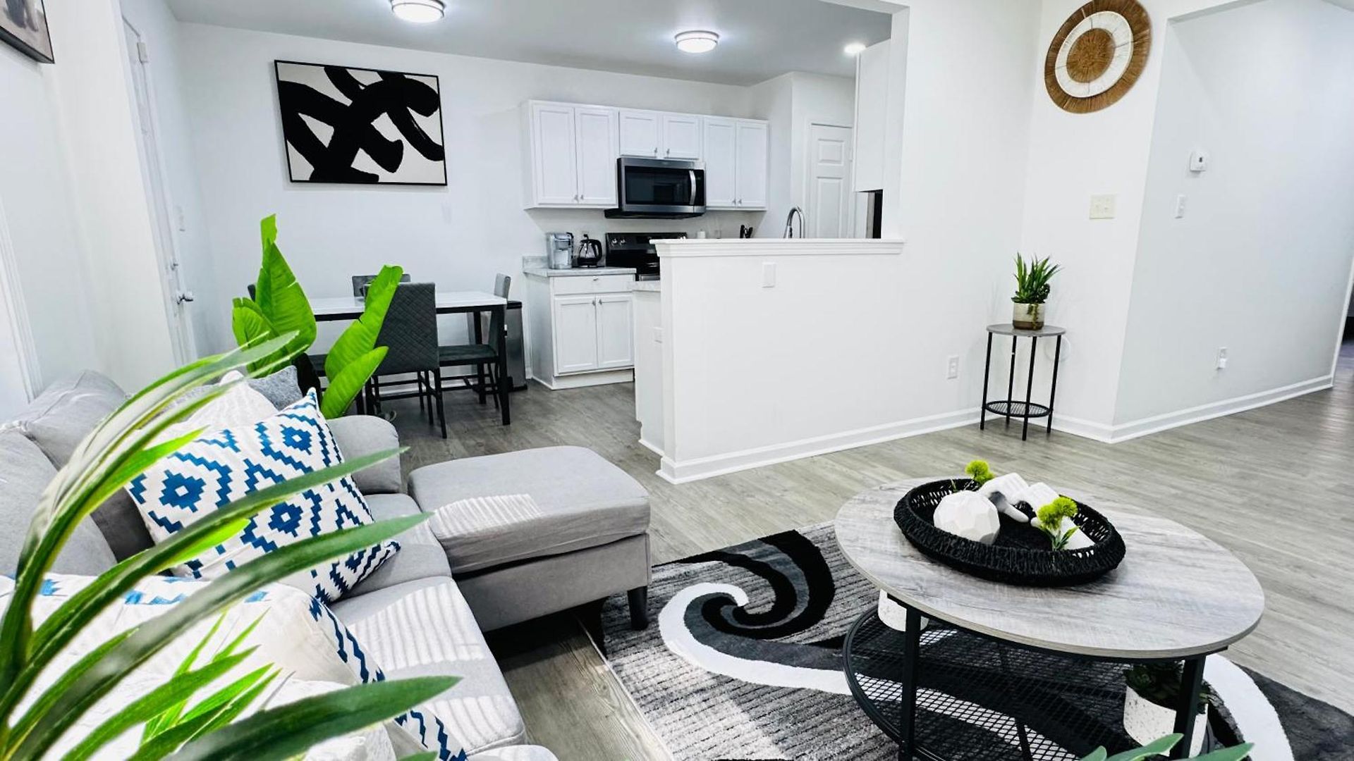 Homestay Cozy Escape, Private In With Shared Common Spaces