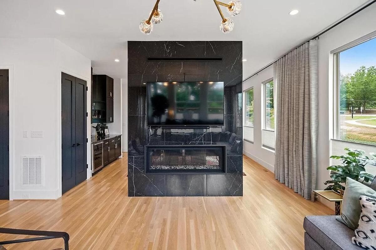 Maison Noda Uptown Skyline Views, Gym Sleeps 14 Villa Charlotte