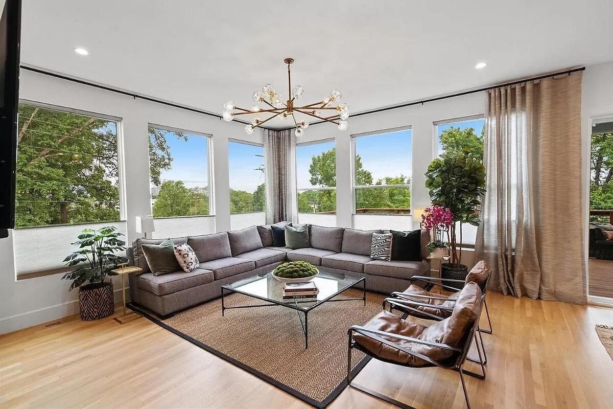 Maison Noda Uptown Skyline Views, Gym Sleeps 14